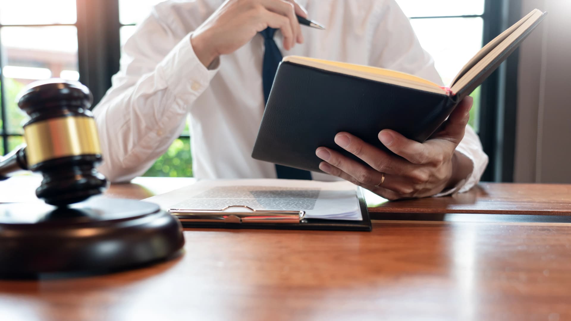 금융그룹 주가조작 금융변호사 조력의 필요성